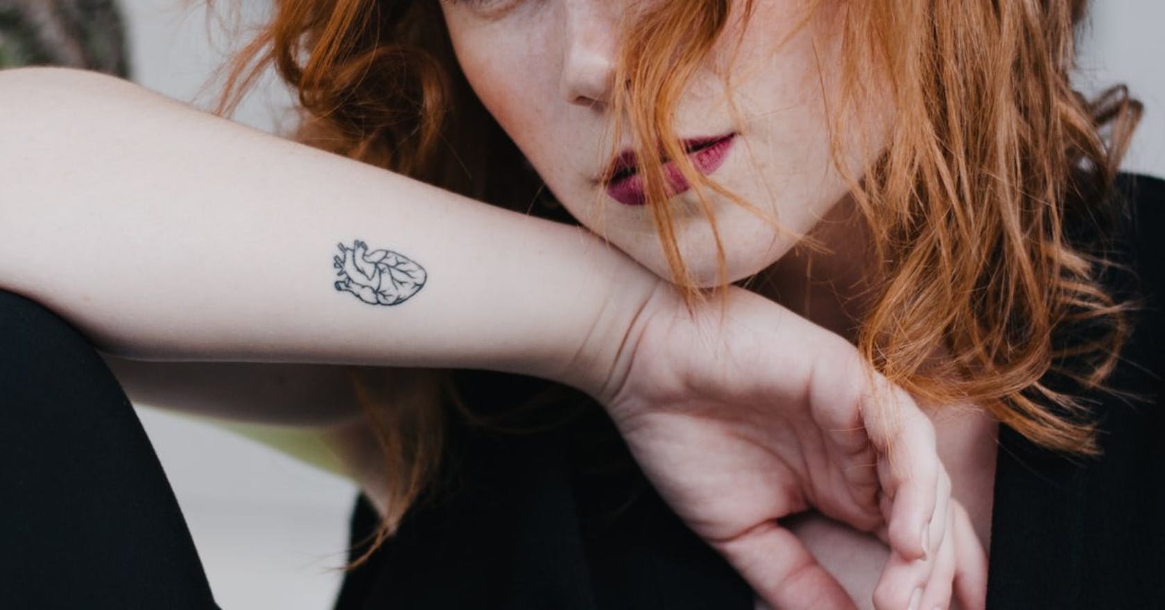 10 Beautiful Minimalist And Tiny Tattoos From Shapes To Patterns