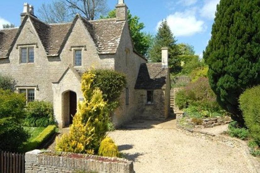 Now You Can Buy Jamie Dornan S 500 000 Cotswolds Country Cottage