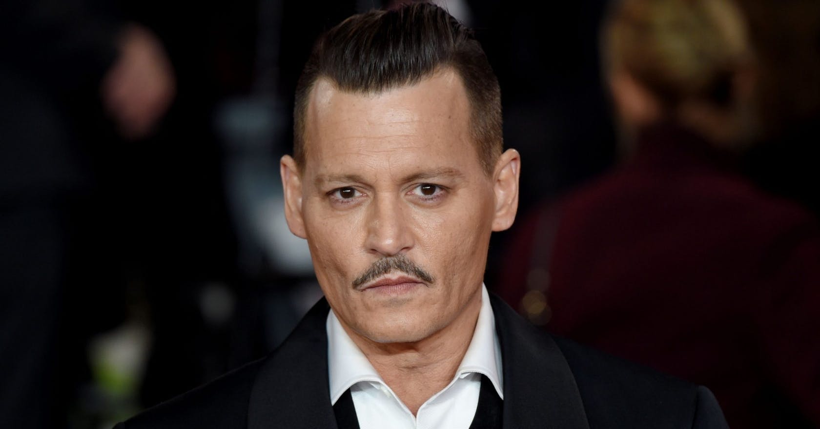 Fantastic Beasts director attempts to defend controversial Johnny Depp ...