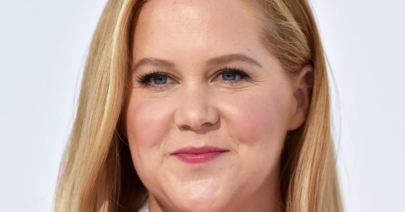 amy-schumer-gives-birth-to-her-own-royal-baby