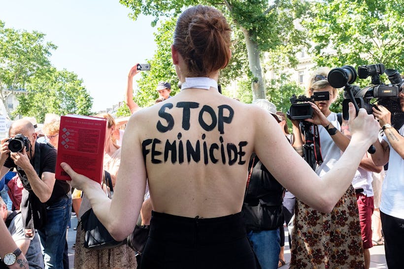 french-activists-are-protesting-to-end-femicide-for-good