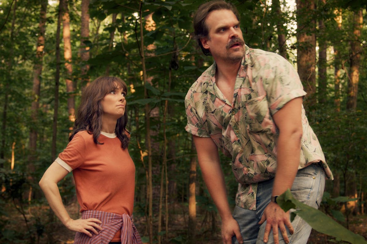 Stranger Things Season 3 Is Hopper Emotionally Abusive To Joyce 