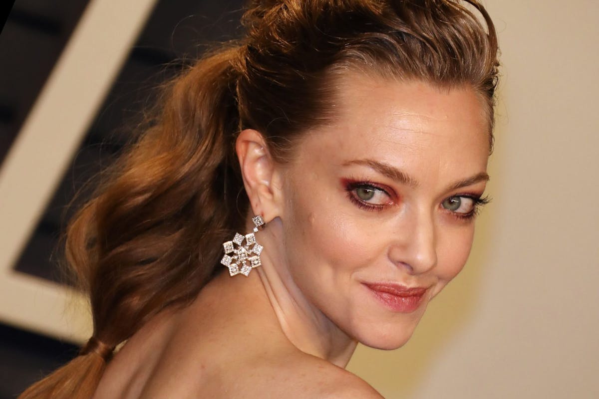 Amanda Seyfried apologises to Arielle Charnas over "thin-shaming"