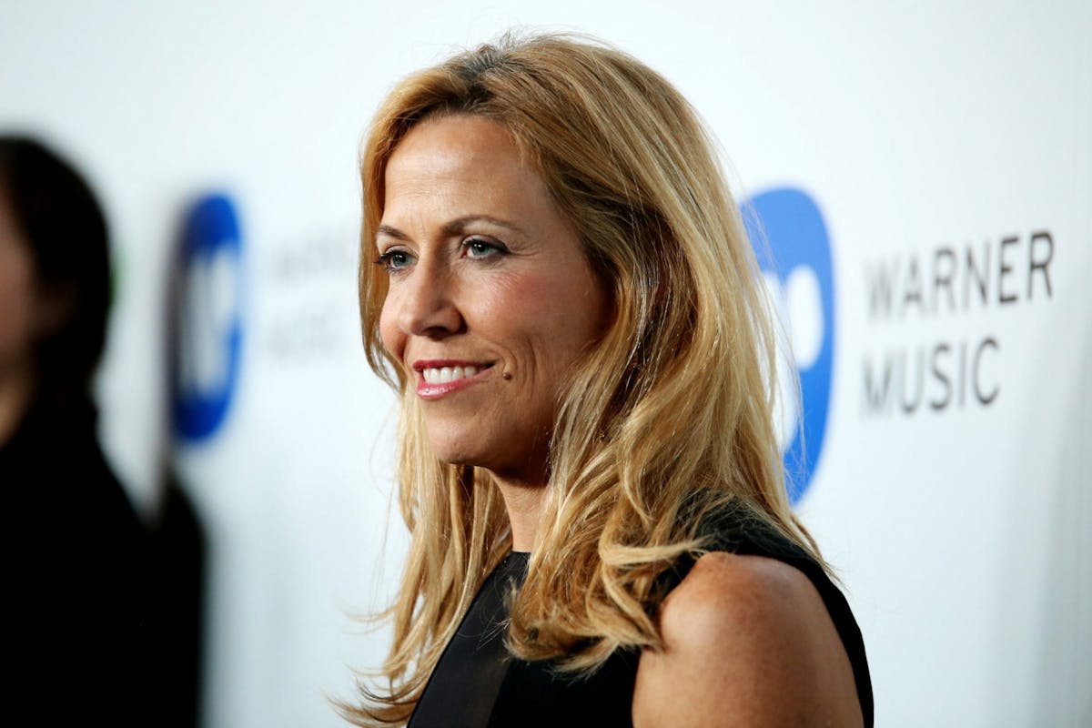 Sheryl Crow felt like an outsider at the beginning of her career