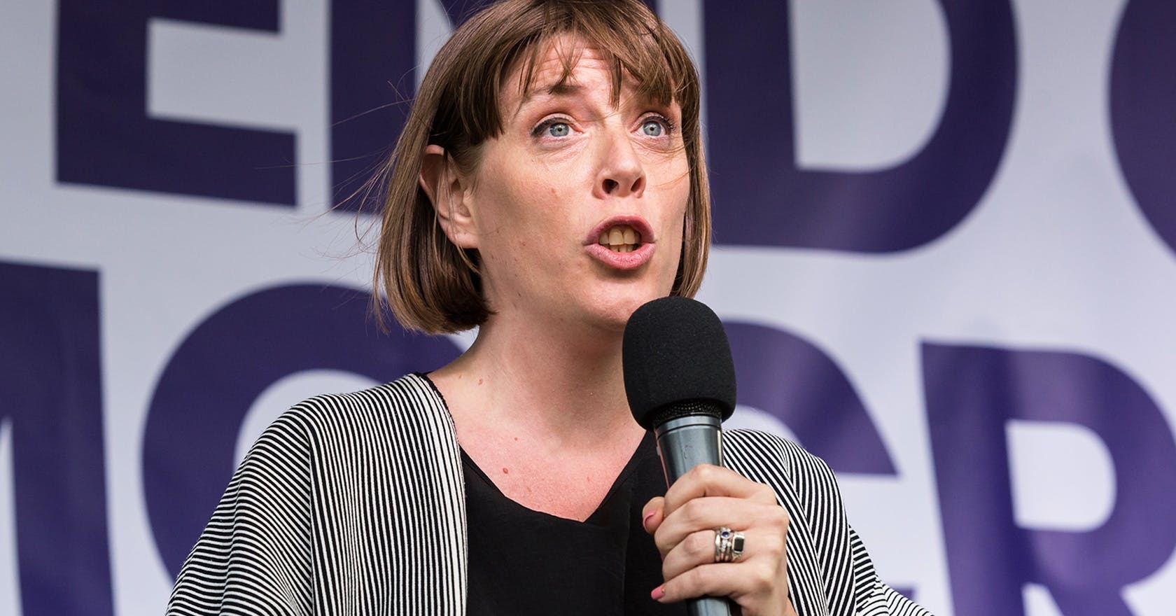 Labour MP Jess Phillips responds to online abuse in the best way