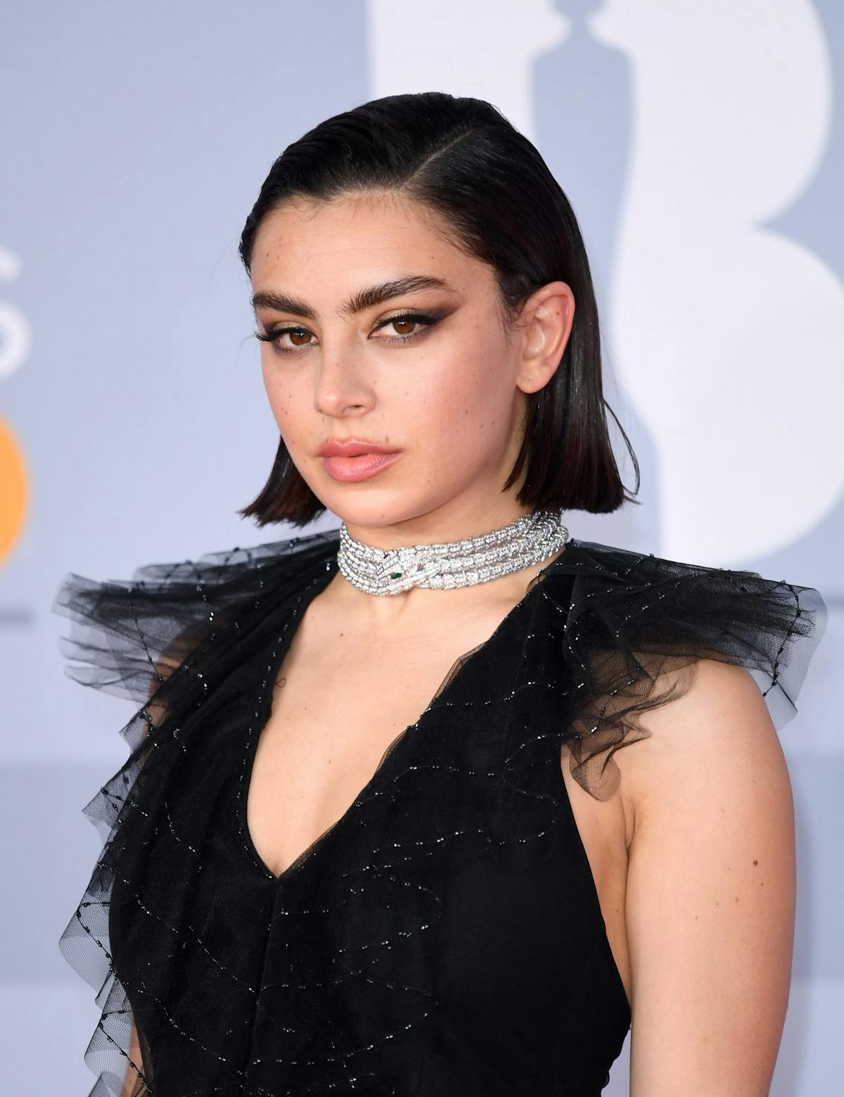 Brit Awards 2020: See the best beauty looks from the red carpet