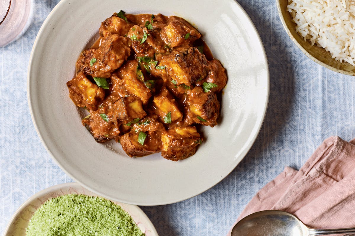 Curry recipe: quick calcium-rich halloumi curry for strong bones