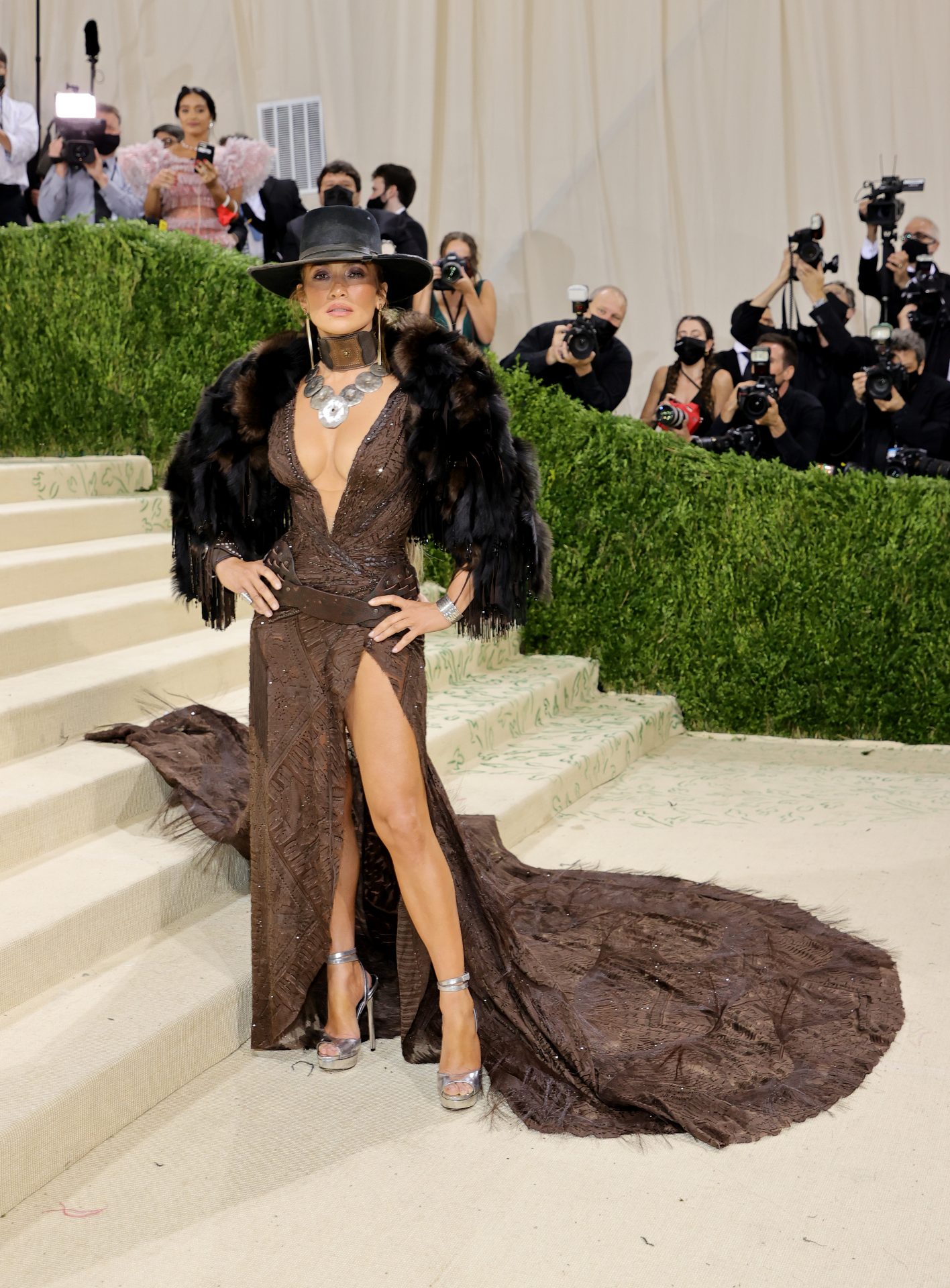 of-course-jlo-wore-a-cowboy-hat-to-the-met-gala-fashion-model-secret