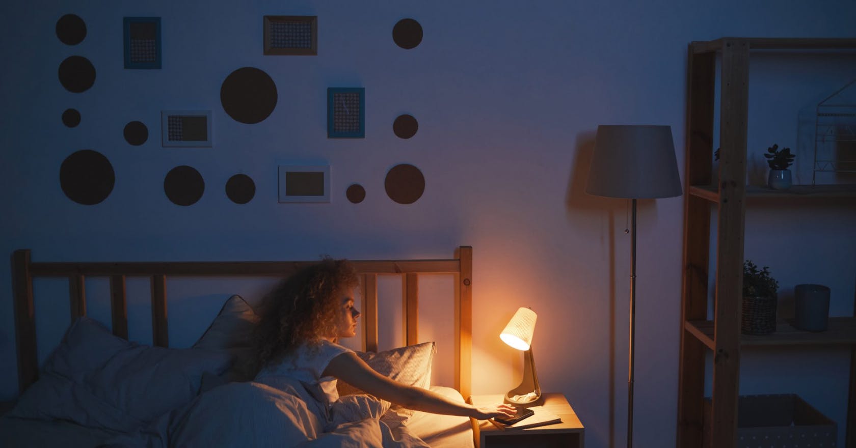 sleep-tips-why-is-it-so-hard-to-wake-up-when-it-s-dark-outside