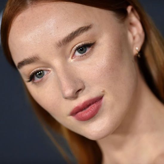 Topic: Phoebe Dynevor