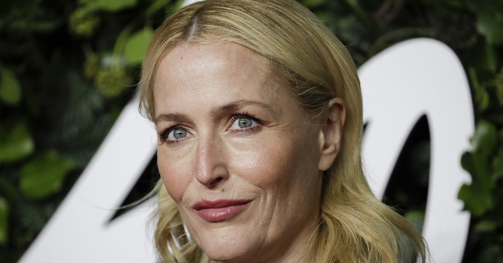 Sex Educations Gillian Anderson Has Signed A Major Netflix Deal